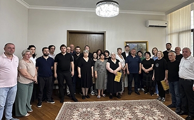 Сотрудникам Новоафонской пещеры вручили благодарственные письма  Со дня открытия Новоафонской карстовой пещеры прошло 49 лет